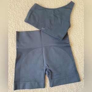 SET ACTIVE Seamless SCULPTFLEX SLATE One shoulder Top and Shorts Set Size M